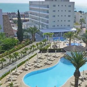 Ξενοδοχείο Sunrise Gardens, Πρωταράς